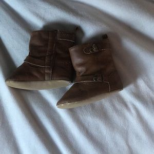Toddler soft bottom boots